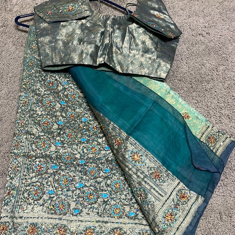 Saree
